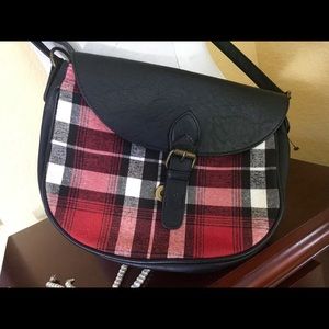 Crossbody plaid winter bag by Madden Girl